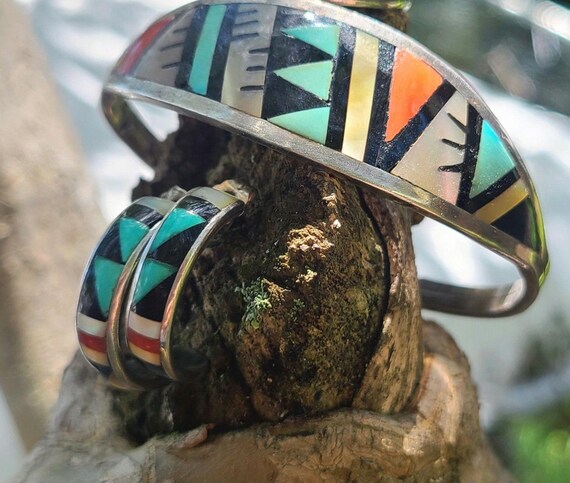 70+ Year Old Vintage Native American Zuni Turquoise Snake Eyes Sterling Silver Bracelet 70+ Year Old Vintage Native American Zuni Turquoise Snake Eyes Sterling Silver Bracelet