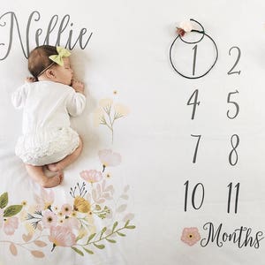 Manta de hito del mes de la niña: flor, niña, manta de bebé personalizada, seguimiento del crecimiento y la edad, regalo de baby shower de nueva mamá imagen 1