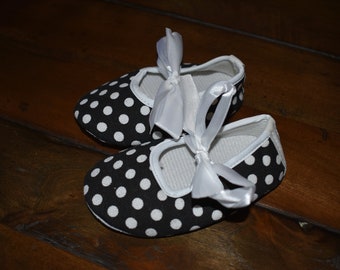 Black & White Polka Dots Baby Girl Shoes - 12 to 18 Month - Birthday Shoes - Fancy Shoes for Baby Girl - Baby Booties