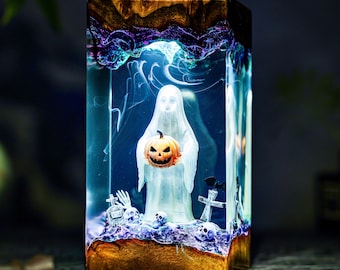 Spooky Resin Halloween Lamp: Handmade Gothic Night Light