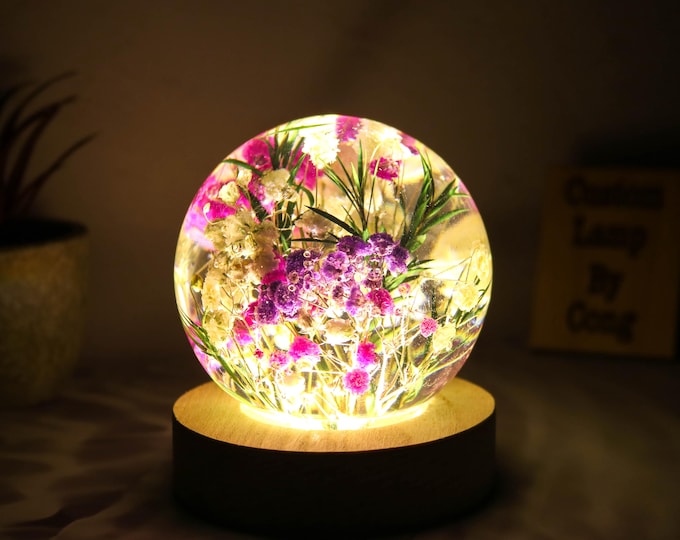Custom engraved resin lamp featuring Baby’s Breath flowers, Lover gifts, Christmas gift, Valentine day, gift for her
