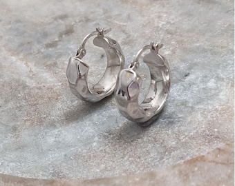 Vintage 14k White Gold Geometric Pattern Hoop Earrings