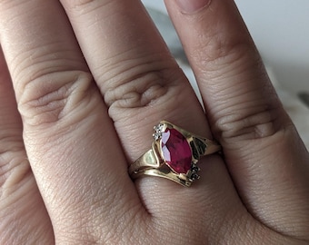 Vintage 10k Yellow Gold Faux Marquise Ruby Ring Size 7