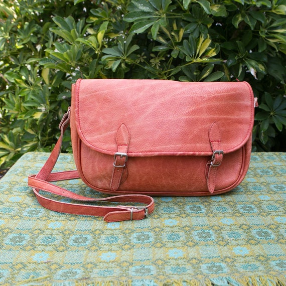 Vintage Salmon Orange Pink Saddle Bag Purse Crossb
