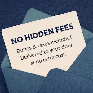 Peut inclure: Une carte blanche avec le texte "NO HIDDEN FEES" est &agrave; l'int&eacute;rieur d'une enveloppe bleue. La carte indique &eacute;galement "Droits et taxes inclus" et "Livr&eacute; &agrave; votre porte sans frais suppl&eacute;mentaires."