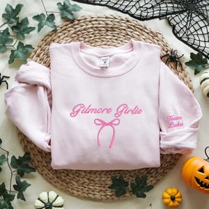 Stars Hollows Embroidered Sweatshirt, Gilmore Sweatshirt, Fall Girlie Sweatshirt, Cozy Small Town Crewneck, Book Lover Gift, Autumn Shirt