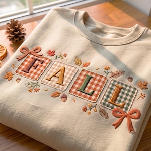 Geborduurd sweatshirt met ruitjesapplicaties voor de herfst, schattig overhemd met strik voor de herfst, knusse trui met herfstbladeren en eikels als cadeau, herfstcadeau, overhemd met bloemenprint voor de herfst