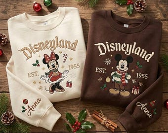 Weihnachtspullover mit Mickey- und Minnie-Motiven, Disneyland-Weihnachtsmotiv, Rundhalsausschnitt, personalisierter Namensärmel, Geschenkidee für den Disney-Winterurlaub