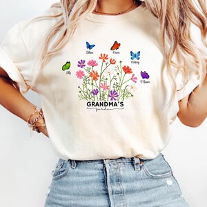 Oma&#39;s tuinshirt, shirt geboortebloemen met kindernamen, gepersonaliseerd moedershirt, Moederdagcadeau