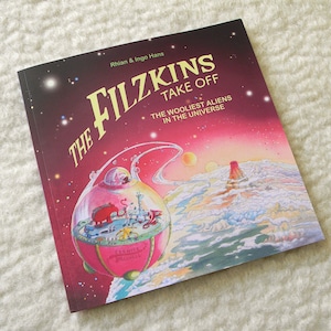 Geïllustreerd kinderboek &quot;The Filzkins Take Off&quot; Paperback, Outer Space, Avontuur, UFO, Planeten, Universe, Vilten Speelgoed, Aliens, Verhaal