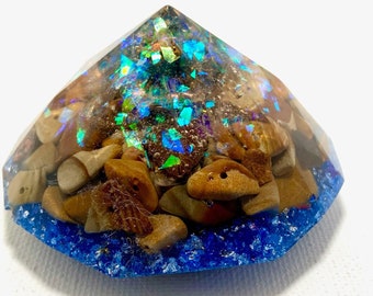 Picture Jasper & Garnet - Large Resin Diamond for Energy Balancing