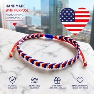 Puede incluir: Pulsera trenzada en rojo, blanco y azul, con cordones ajustables. La pulsera está hecha a mano y presenta el texto "HANDMADE WITH PURPOSE" y "DURABLE, ADJUSTABLE, GIFT READY, MADE WITH LOVE".
