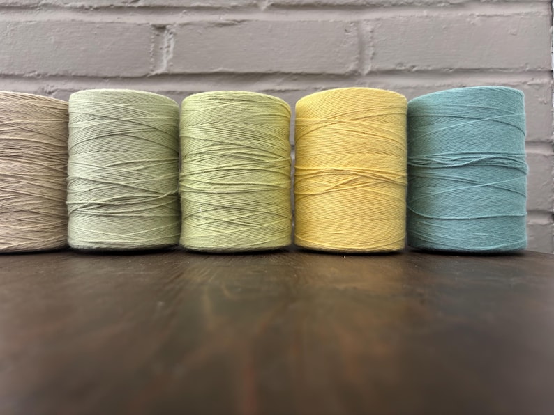 8/4 Maurice Brassard 100% Cotton weaving yarn - Neutrals and light colors