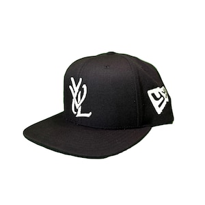 Gorra YVL Playboi Carti Snapback con bordado en relieve, estilo urbano, con ala plana