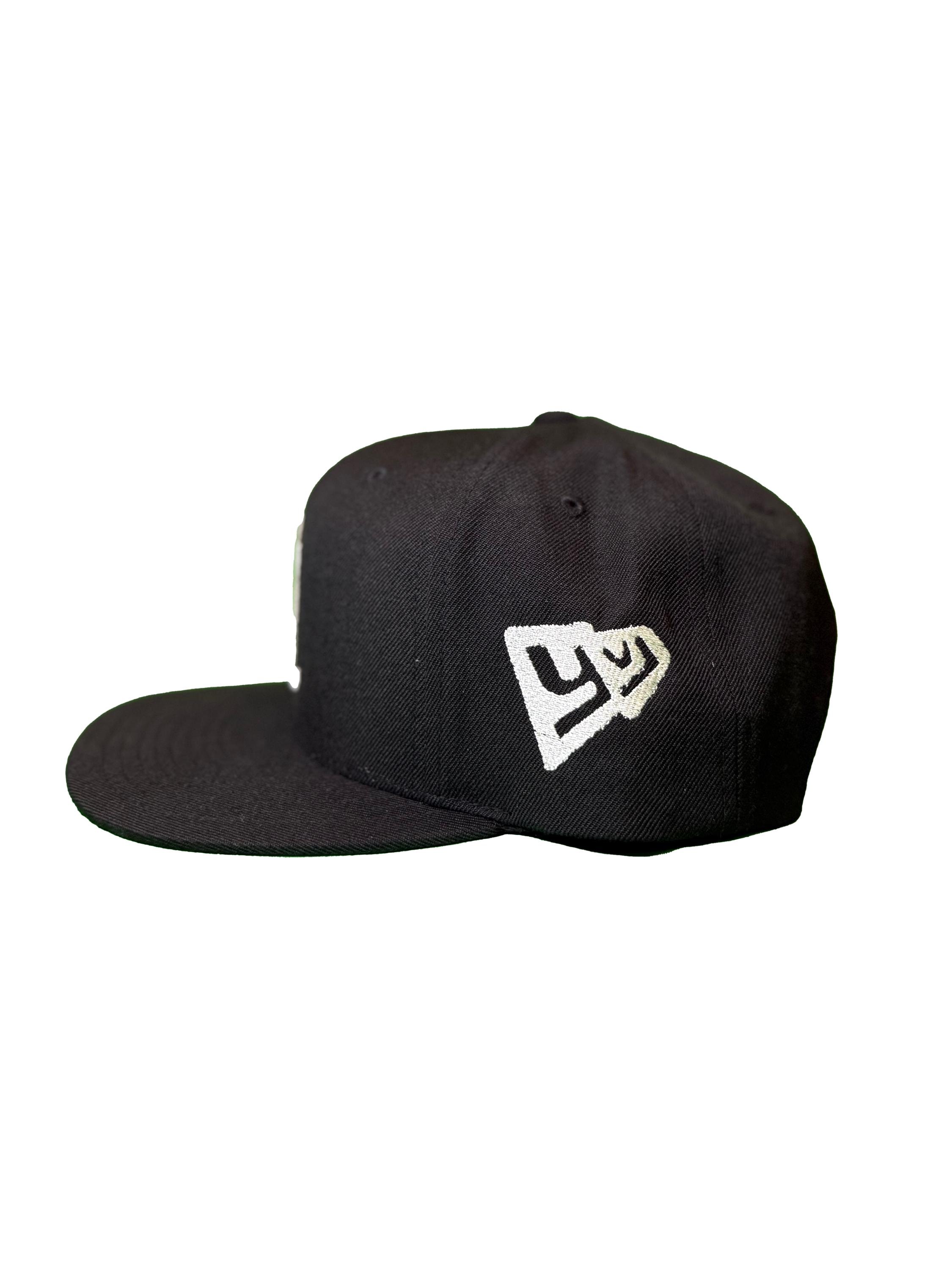 帽子 YVL hat White on black Playboi Carti YVL Cap White/Black Men's - SS25 - US