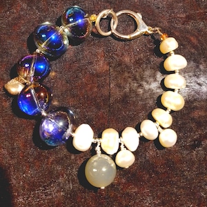 Mystic blue and pearl bracelet