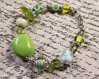 Summery glass bead bracelet