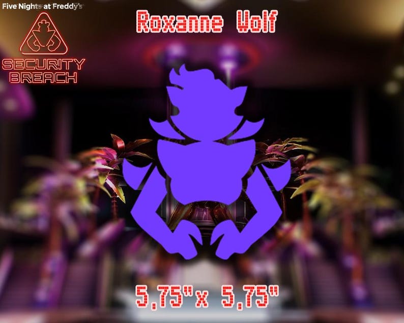 Pu&ograve; includere: Silhouette viola di Roxanne Wolf dal videogioco "Five Nights at Freddy's: Security Breach". L'immagine include il logo del gioco e il testo "Roxanne Wolf" e "5.75" x 5.75".