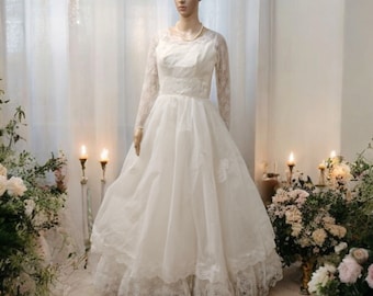 1950er Jahre Brautkleid aus Spitze: Organza-Brautkleid im Bohemian-Stil