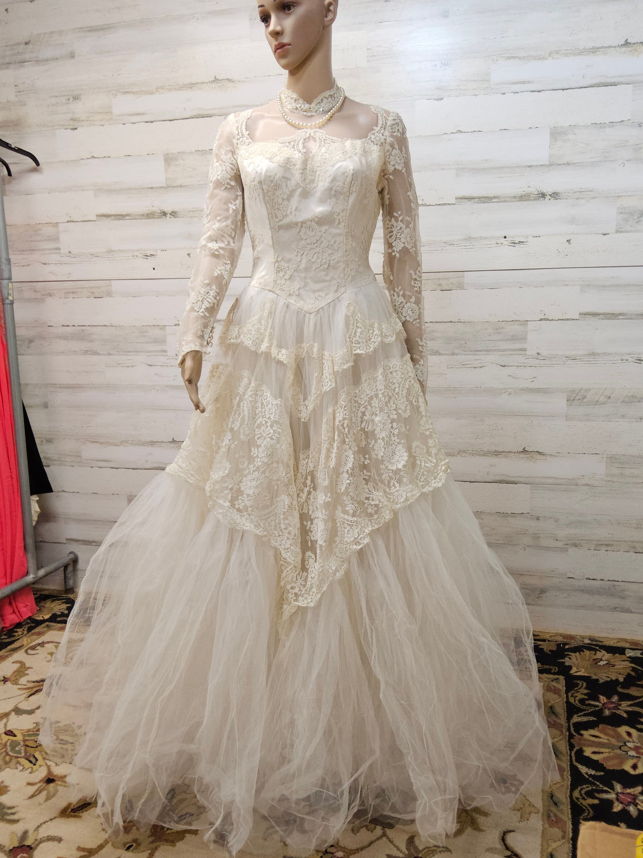 Fairytale Lace Top Tulle Wedding Dress with V Back main image 0