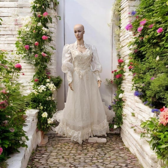 Vintage High Collar Wedding Dress* Ivory Bridal G… - image 9
