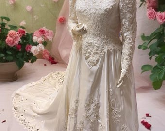 Plus Size Vintage Mor Lee Beaded Wedding Gown: High Collar, Long Sleeves, Long Train