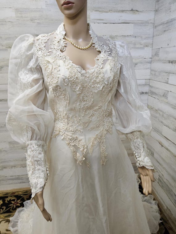 Vintage High Collar Wedding Dress* Ivory Bridal G… - image 2