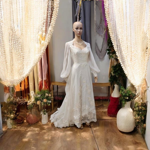 1960&#39;s Wedding Dress Gothic High Collar Vampire Bridal Gown Ivory Lace Sweetheart Bust Wedding Dress
