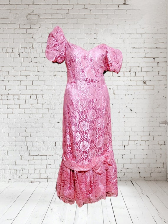 barbie pink lace - Gem