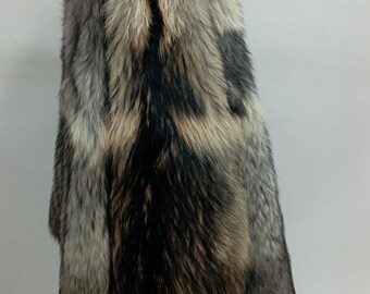 Pieles de mapache finlandés de tanuki de gran tamaño y curtidas de SAGA FURS, Finlandia