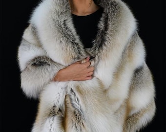 SAGA Golden Island Shadow Fox Boa / Cape