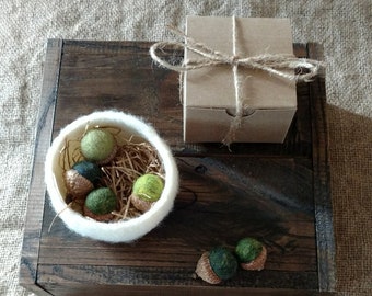 Felted Mini-bowl &  Six Felted Acorns / Spring Forest Green Colors / Gift-boxed / Hygge Decor / Cozy / Rustic / Hostess Gift / Friend Gift