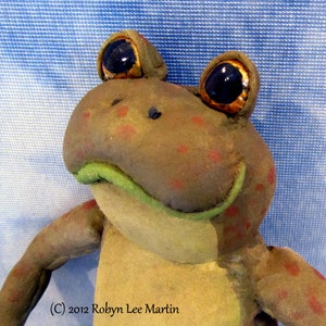 Toad Doll Pattern, Primitive Toad, Frog Doll, image 2