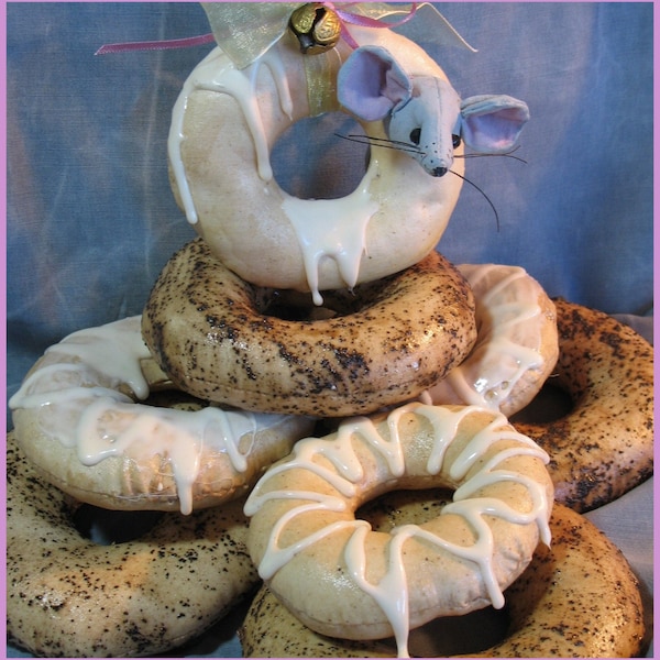 Patrón de costura de ratón primitivo: Adorno de bagel y donut (descarga digital)