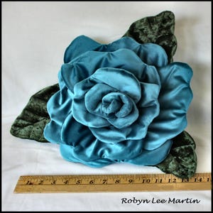 Large Velour Handmade Pillow, OOAK Rose Decoration, Gift for Mom , Ring Bearer Pillow, Flower Pillow, Rose Shaped Cushion