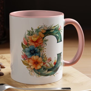 Taza inicial de letra C floral, monograma C en taza de regalo para ella, taza de café floral de acuarela, regalo para mamá, regalo para amigo, regalo para compañero de trabajo