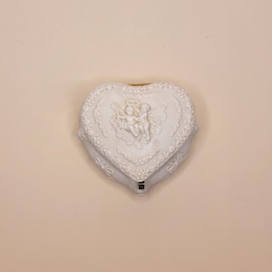 Vintage Porcelain Heart Trinket Box with Brass Trim - Cherub Design Jewelry Keepsake - Made in Japan 7215