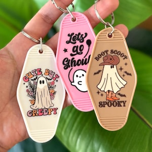 Halloween motel sleutelhangers, griezelige schattige sleutelhanger, retro motel sleutelhanger, skelet spook sleutelhangers, grappige halloween sleutelhangers, leuk griezelig cadeau