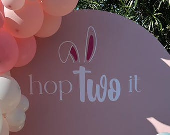 Letrero adhesivo para fiesta de cumpleaños "¡Salta dos!", tema de segundo cumpleaños, letrero de vinilo de conejito de Pascua, cumpleaños de 2 años, tema de cumpleaños de conejito