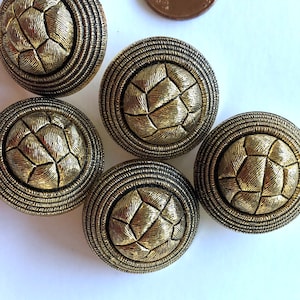 Beautiful Large Button Burnished Gold Tone PSS 4371