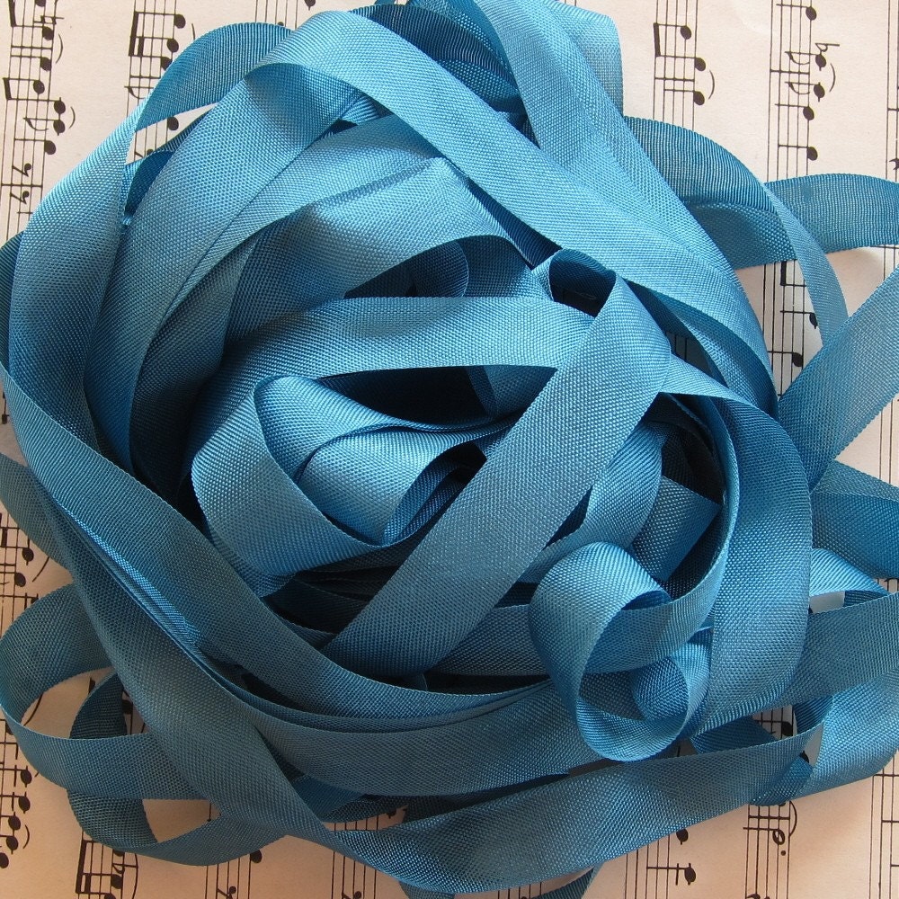 Seam Binding - VA - Flower Blue - 5 meters