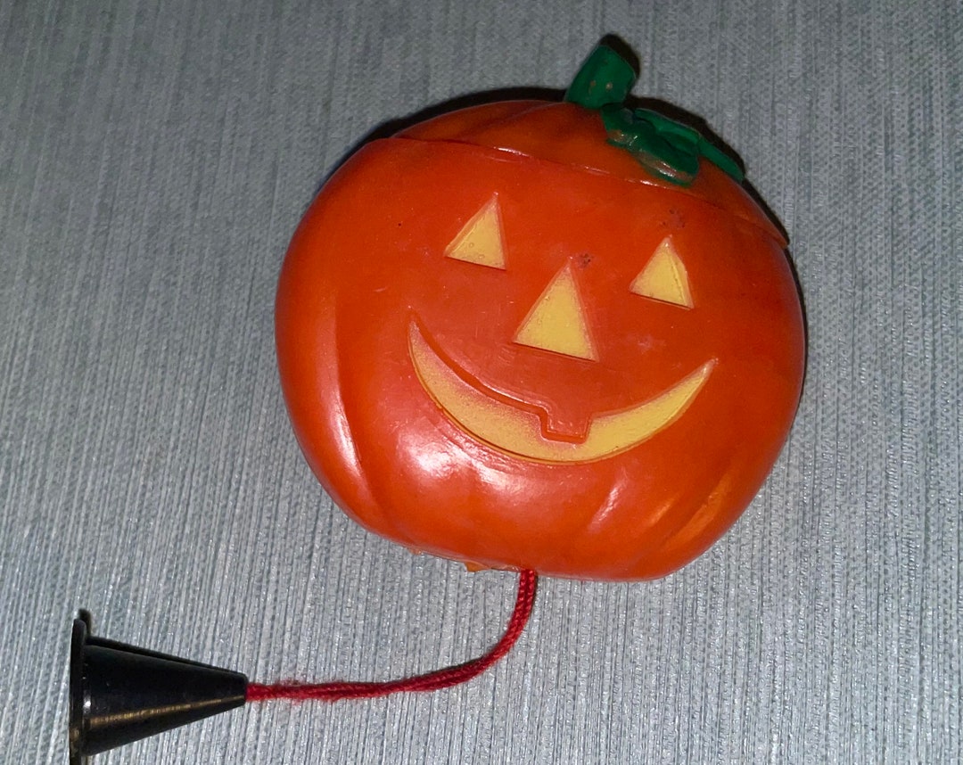Vintage Jack O Lantern Peek a Boo Ghost Halloween Pin Signed Made in ...