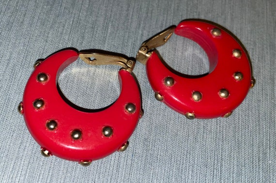 Vintage MOD 60s Red Lucite Polka Dot Hoop Clip Ea… - image 1