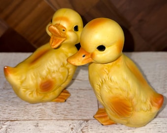 Vintage 60s Lefton Glazed Ceramic Baby Duck Ducklings Easter Decor Figurine Pair