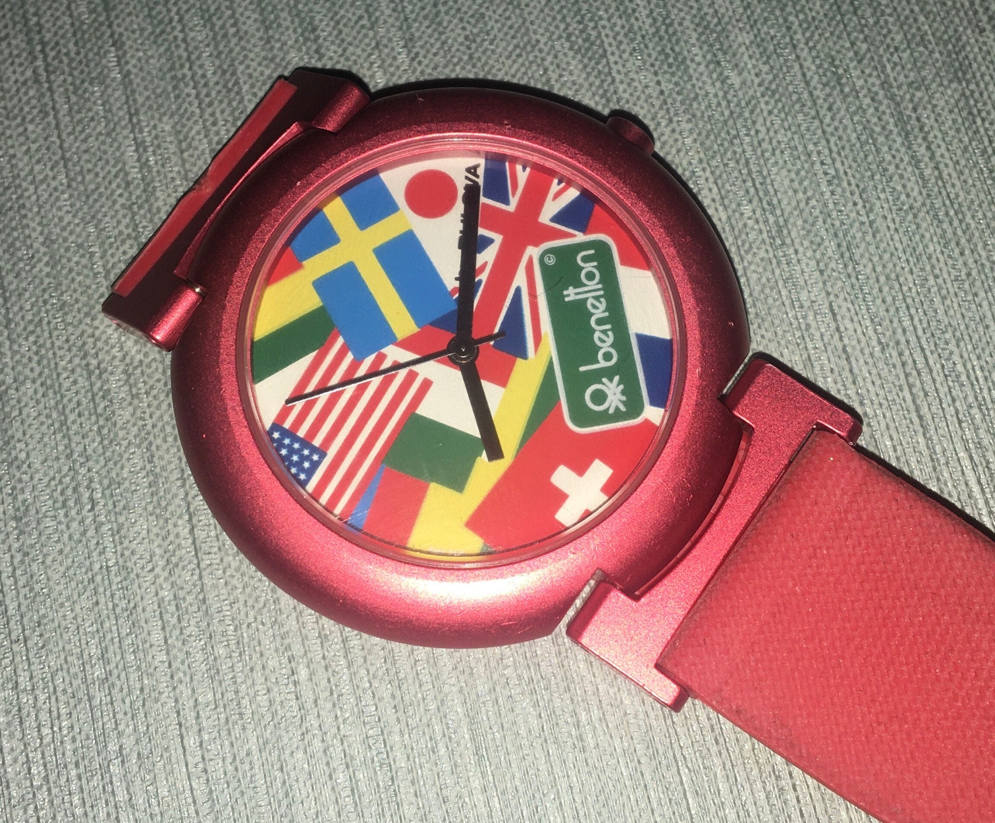 Vintage 80s United Colors of Benetton Bulova Flag Themed Red Wrist