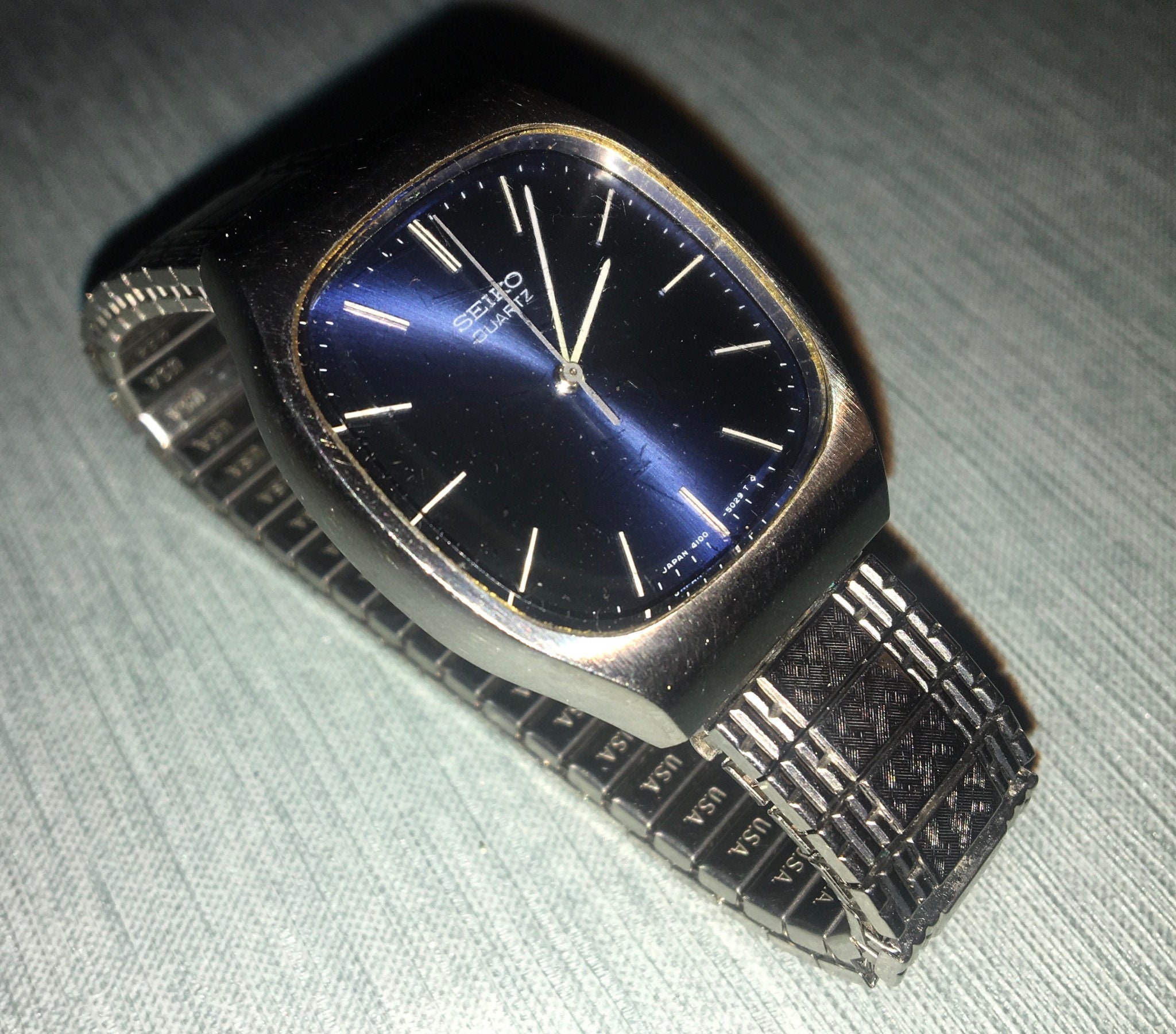 Vintage 80s Seiko Quartz Japan Blue Dial With Silver Stretch - Etsy