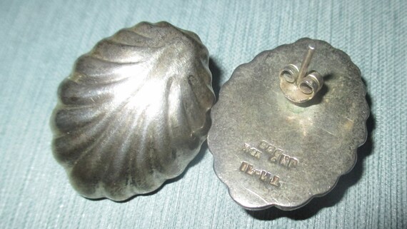 Vintage MOD Large Shell Sterling Silver Earrings … - image 3