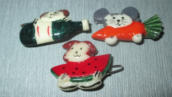 Vintage 80s Cute Painted Plastic Mouse with Carrot