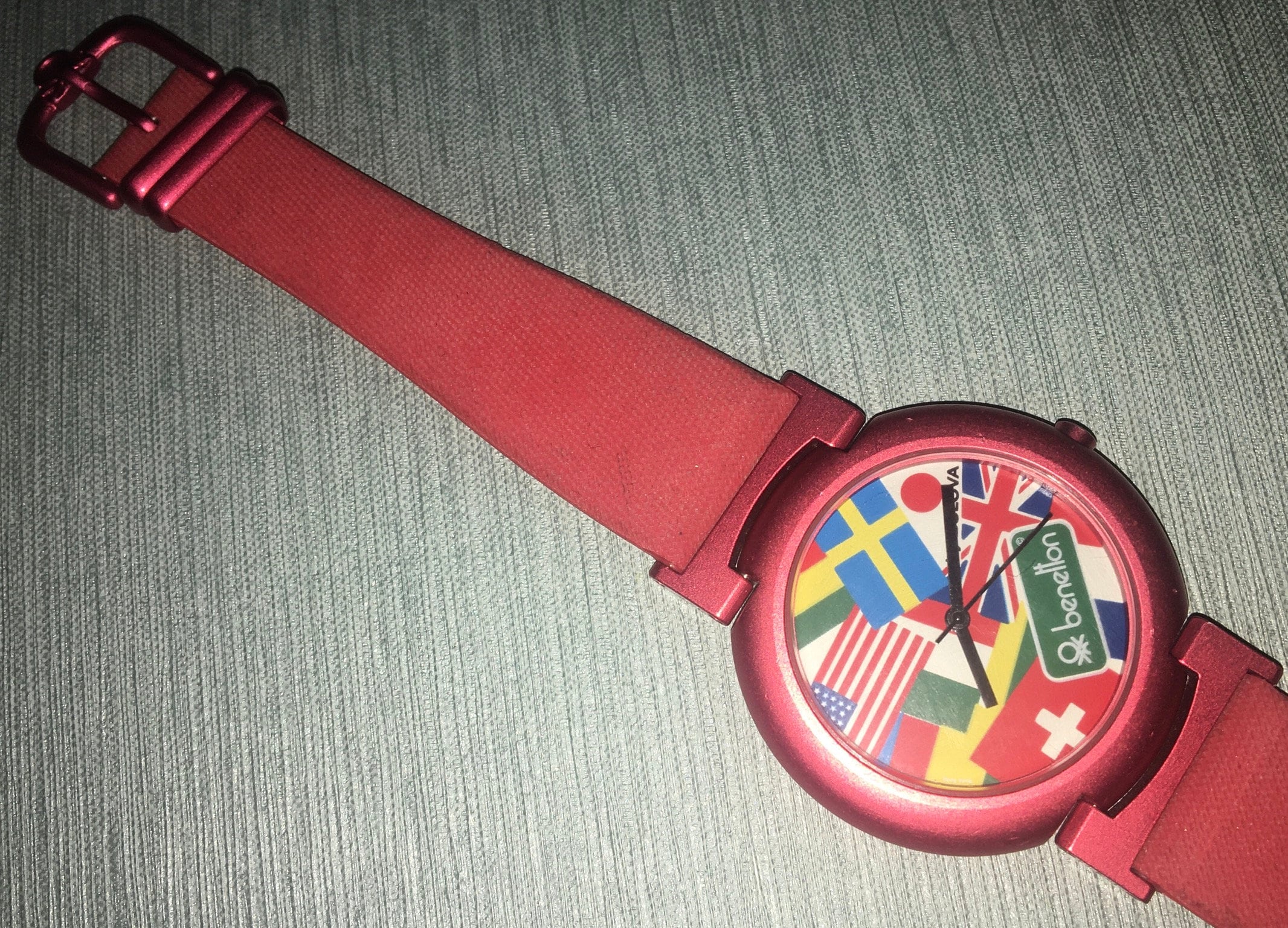 Vintage 80s United Colors of Benetton Bulova Flag Themed Red Wrist
