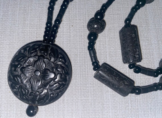 Vintage Black Carved Cinnabar and Glass Bead Neck… - image 2